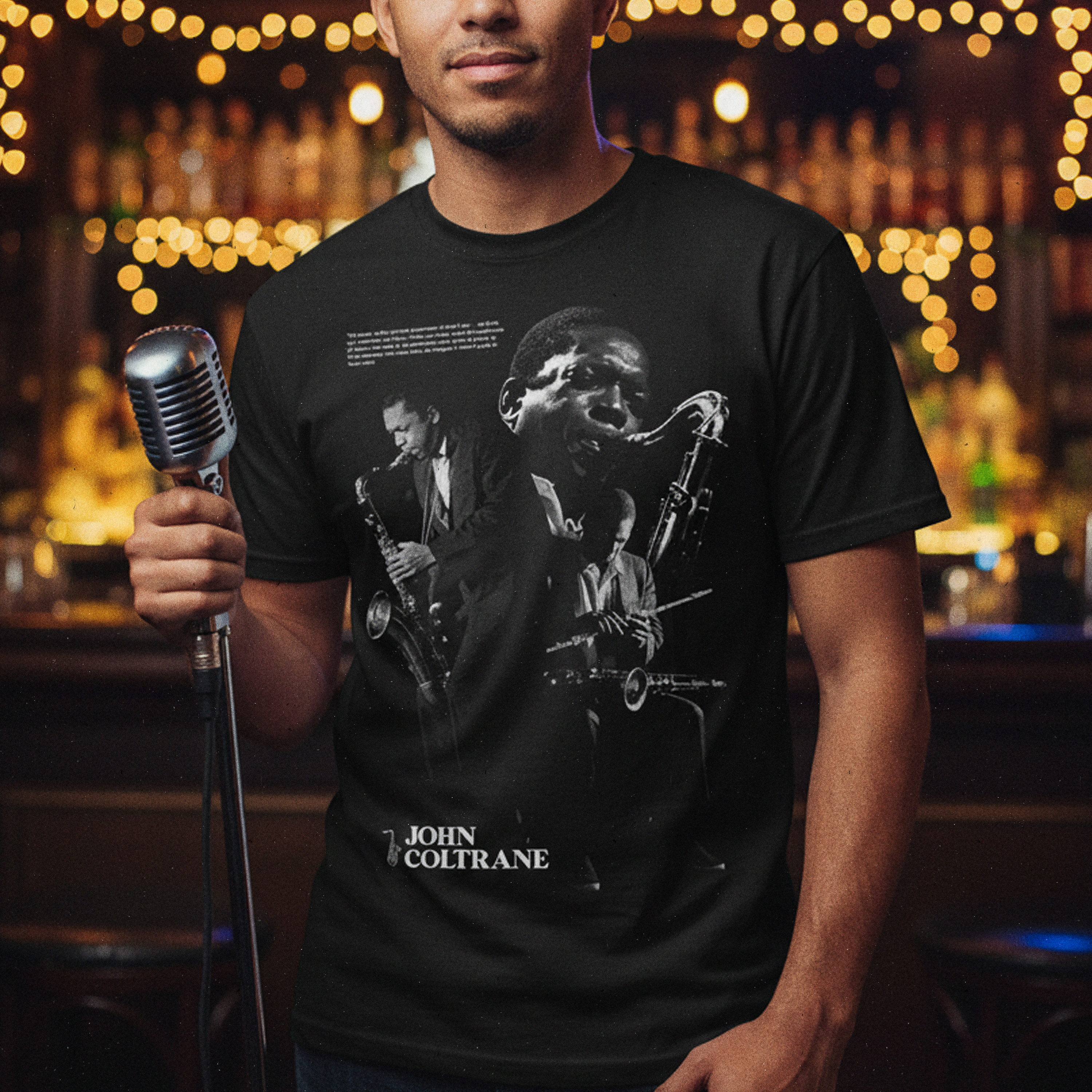 Cantante con polera John Coltrane en Bar polera Exclusiva Ritmoculto