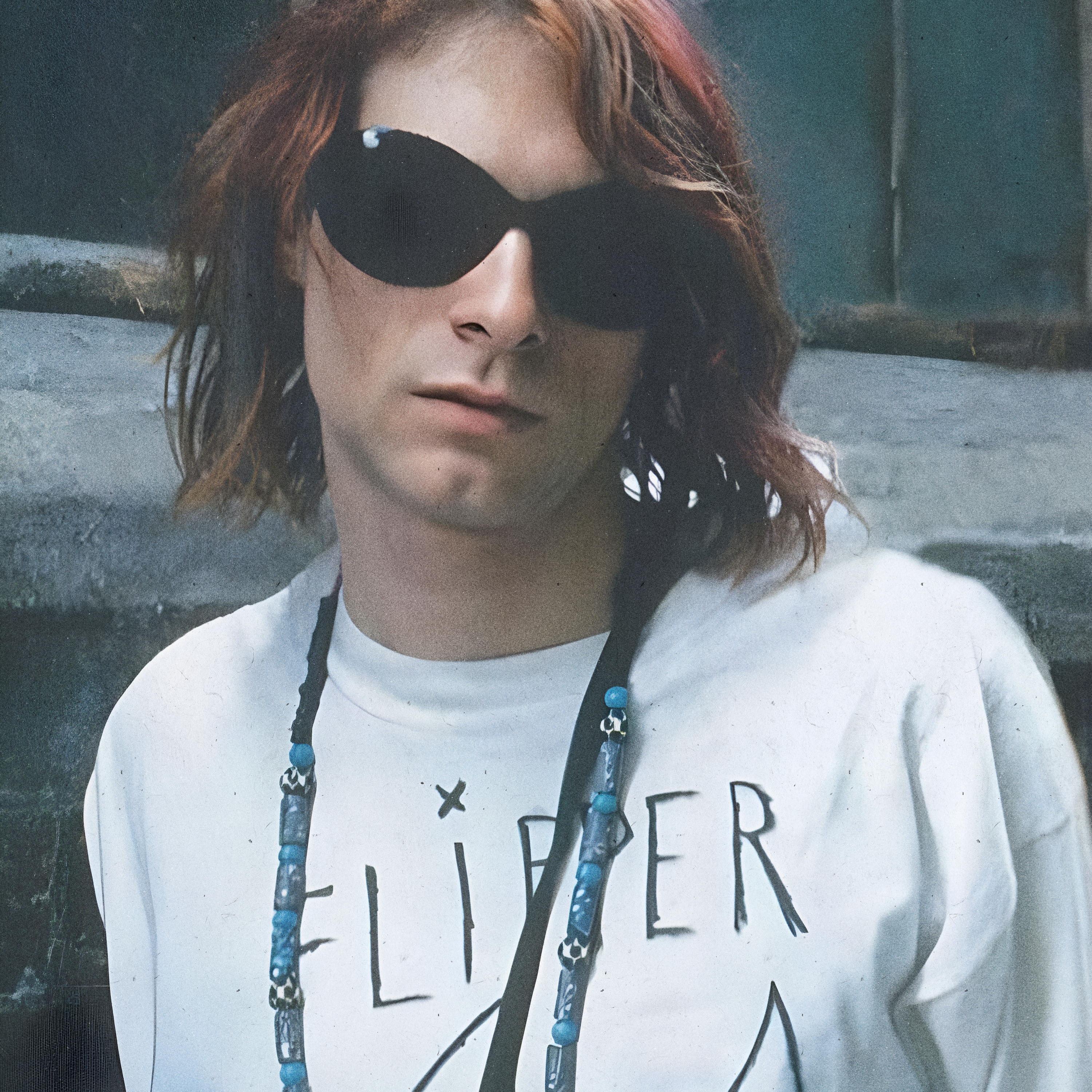 Kurt Cobain de Nirvana Usando Polera Flipper de Banda Punk hecha por el Ritmoculto 4