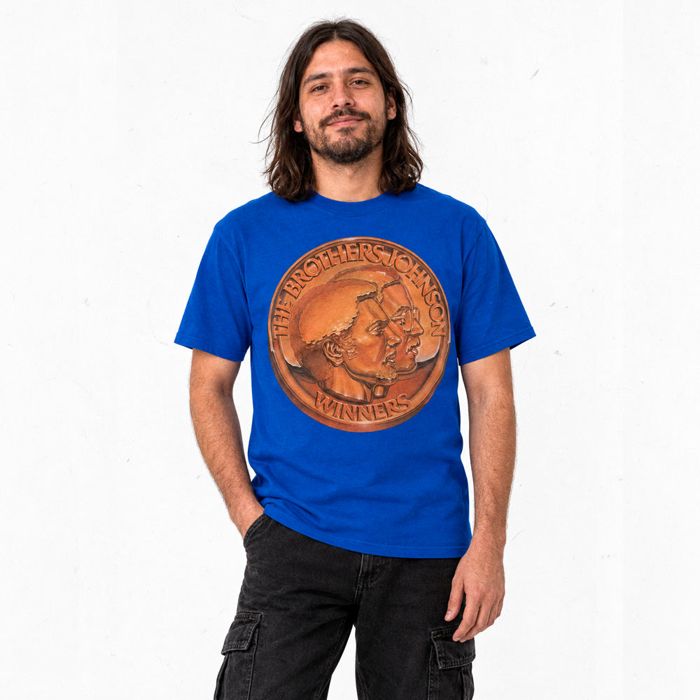 Polera Regular Fit The Brothers Johnson Winners | Medalla de la Portada