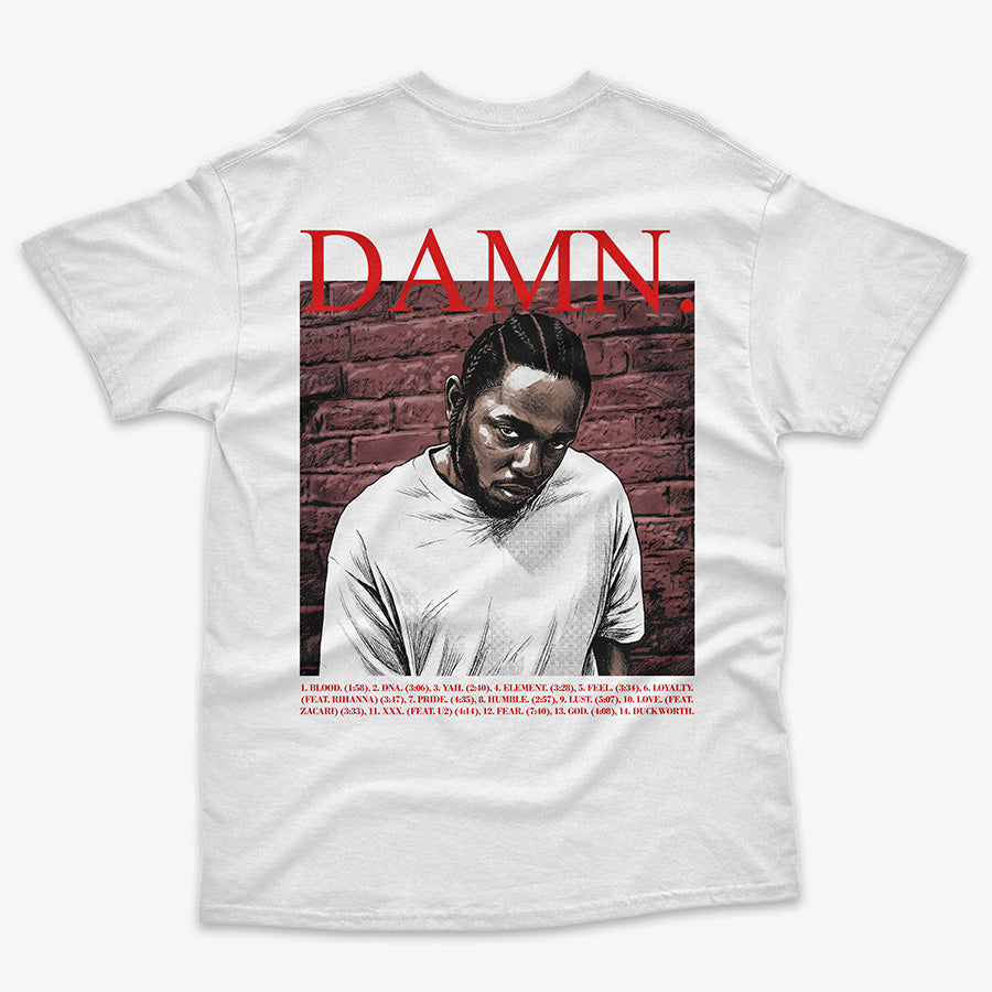 Polera Blanca Estampada en la Espalda Damn con portada del Album en version comic Kendrick Lamar Ritmoculto 