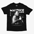 Polera Negra Maurice White exclusiva de Ritmoculto que muestra los elementos,su firma y su frase iconica de la musica