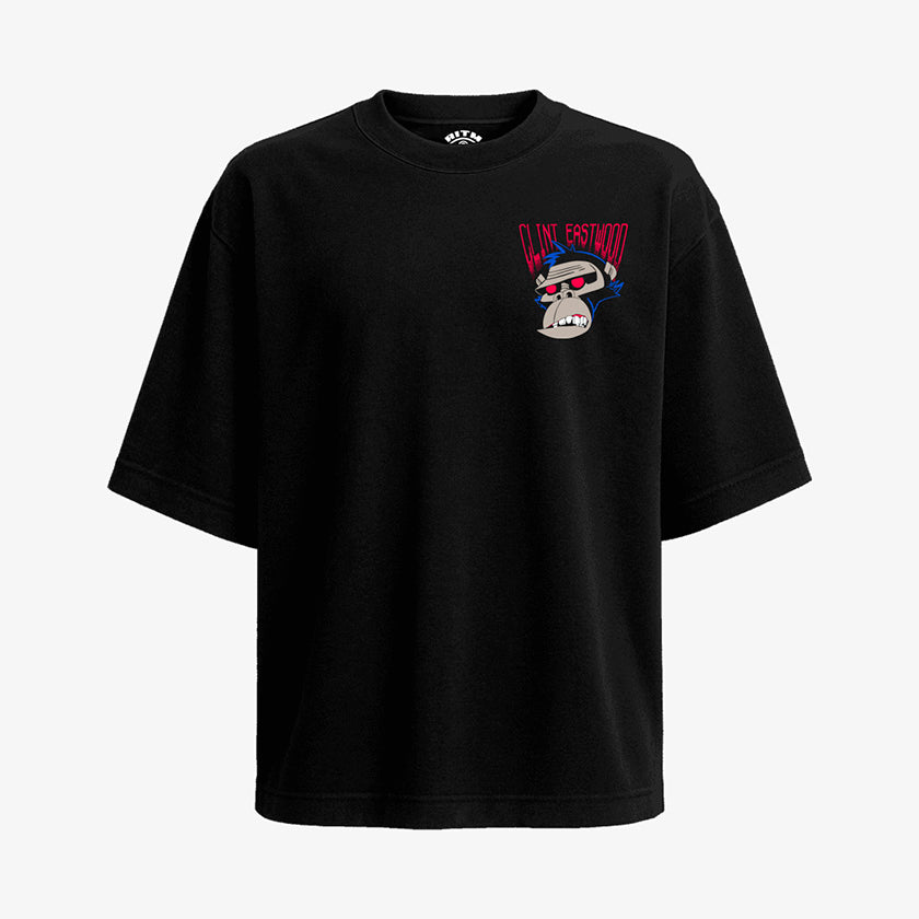 Polera Negra Oversized Clint Eastwood de Gorillaz, con un gorila zombie en el bolsillo