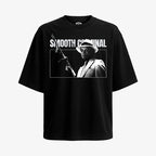 Polera negra oversize con diseño de Michael Jackson Smooth Criminal era Bad. Corte amplio streetwear. Exclusivo Ritmoculto Chile.