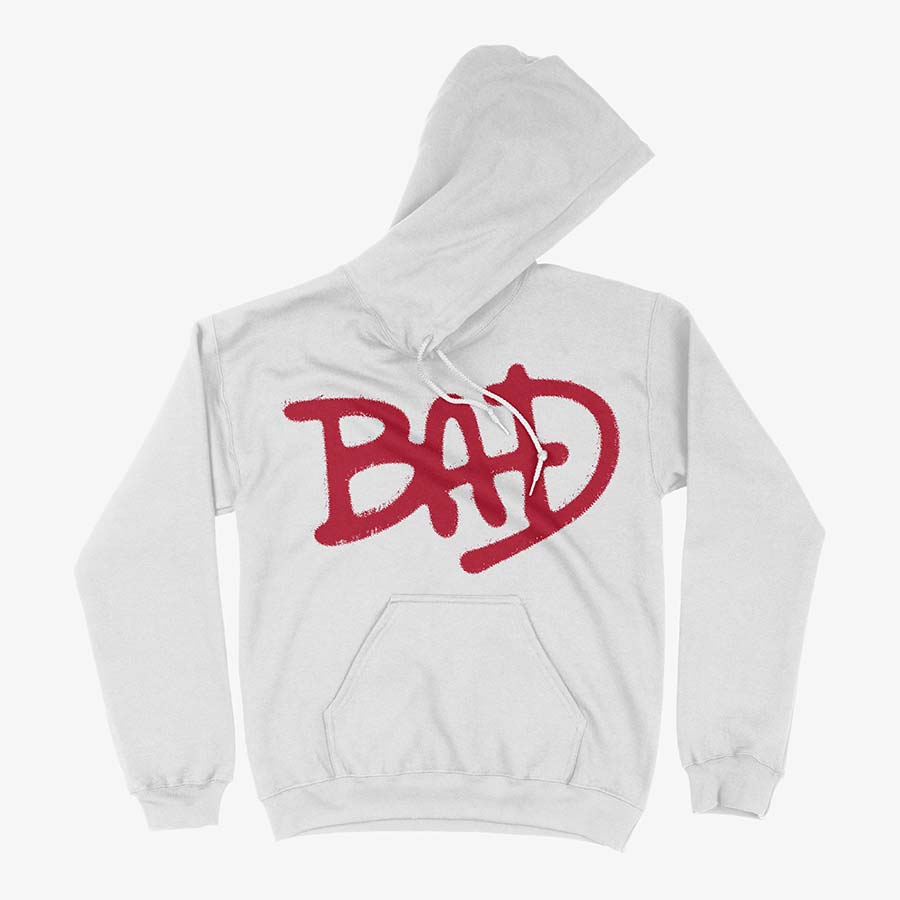 Poleron con capucha hoodie color blanco con diseno de Michael Jackson En el pecho destaca el logo BAD en estilo graffiti rojo