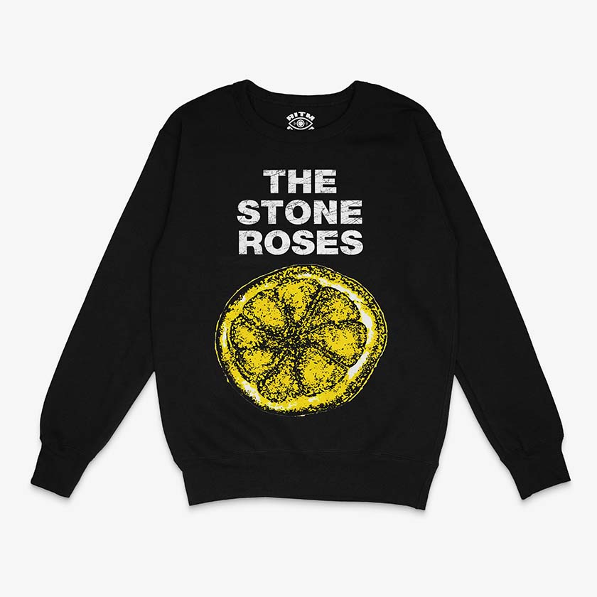 Poleron polo negro cuello redondo con diseno frontal de The Stone Roses, limon iconico y nombre de la banda