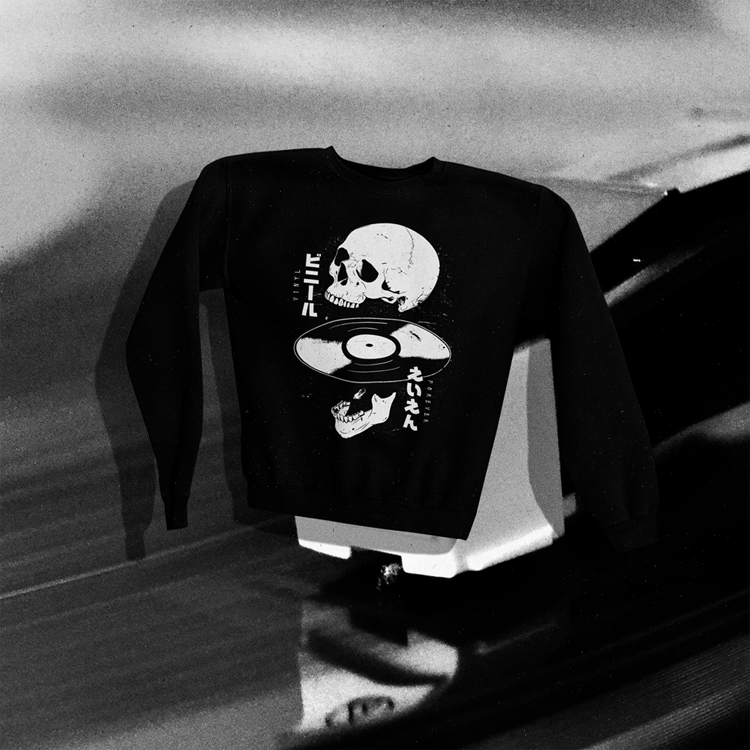 Polerón Vinyl Forever | Calavera & Vinilo Japonés